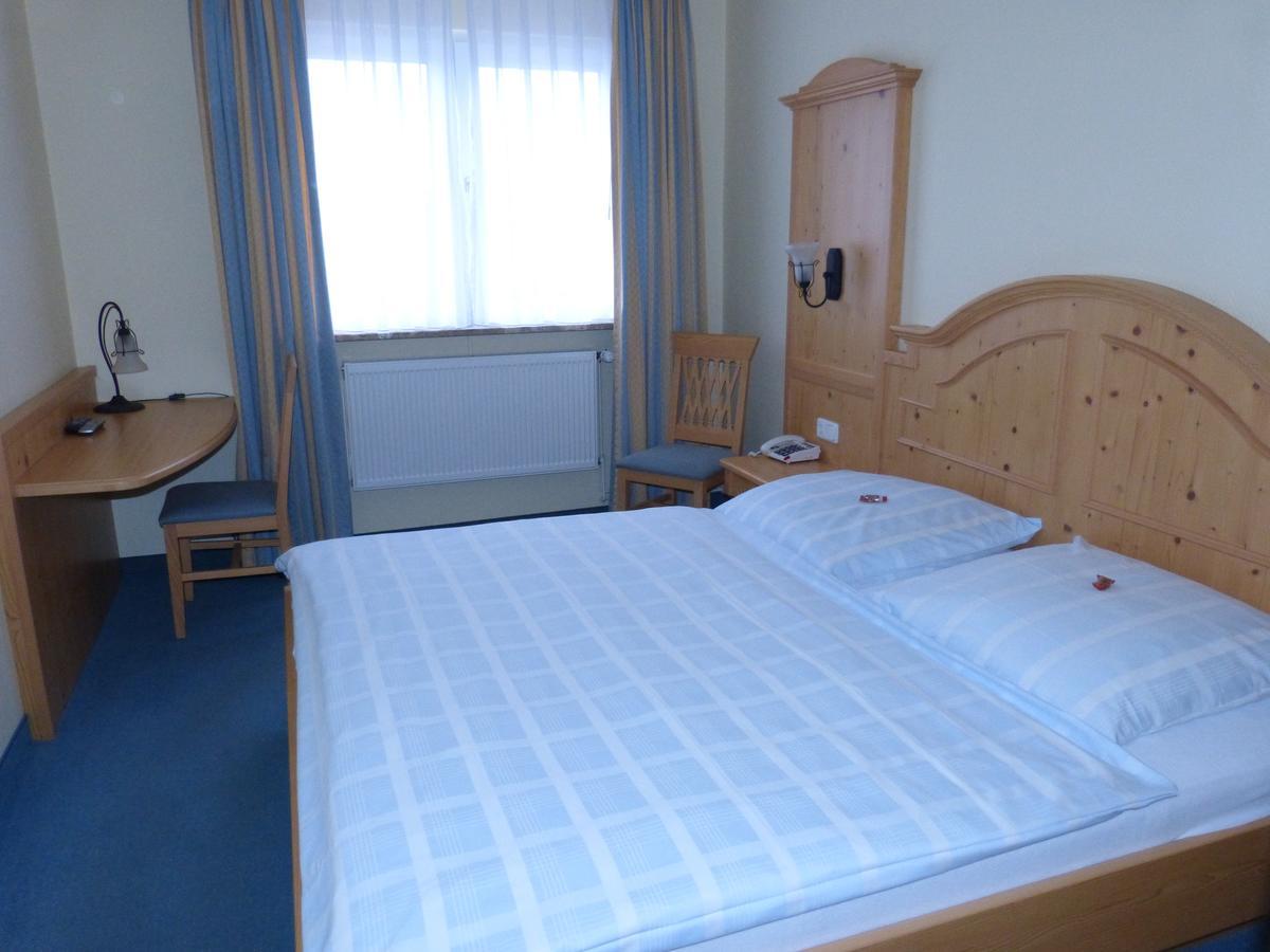Karstens Gasthof Nordhastedt ภายนอก รูปภาพ